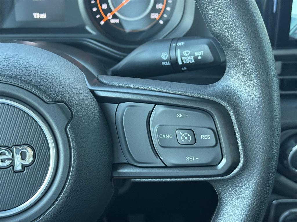 new 2025 Jeep Gladiator car, priced at $36,430
