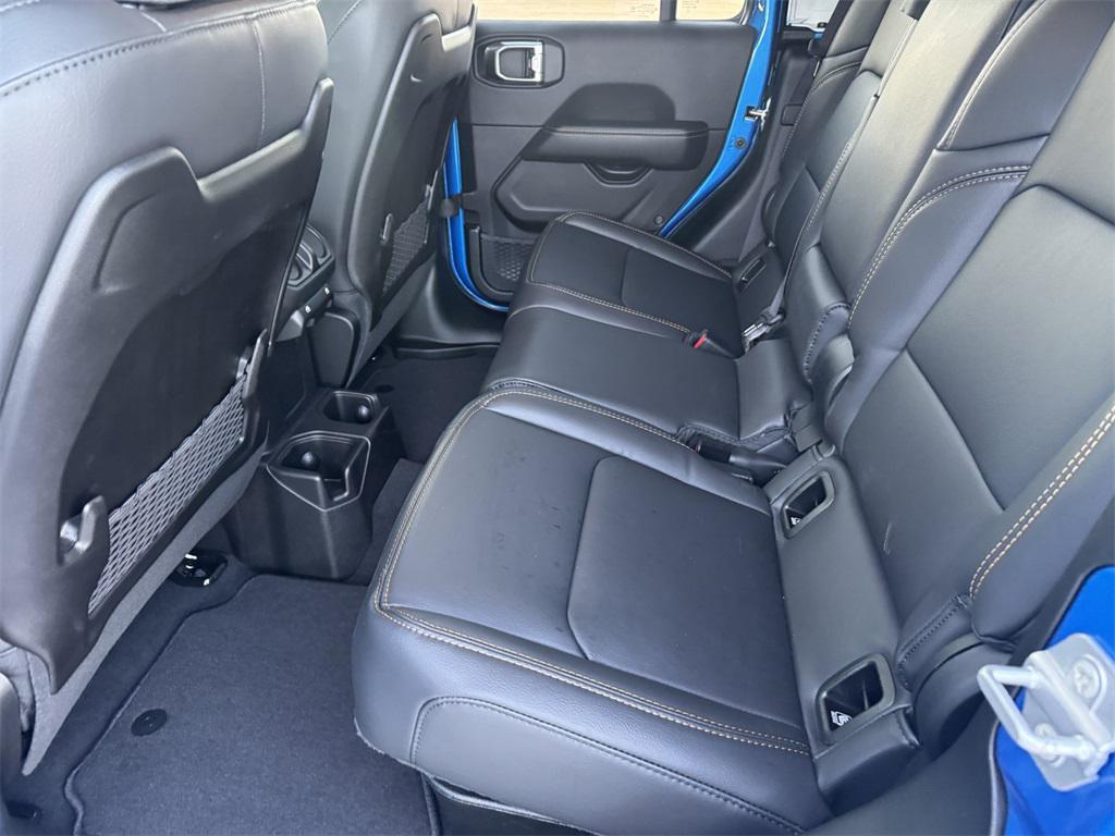 new 2025 Jeep Gladiator car, priced at $40,435