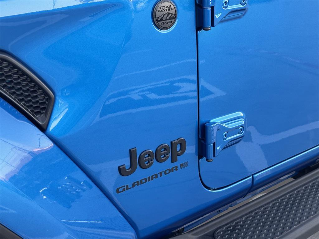 new 2025 Jeep Gladiator car, priced at $40,435