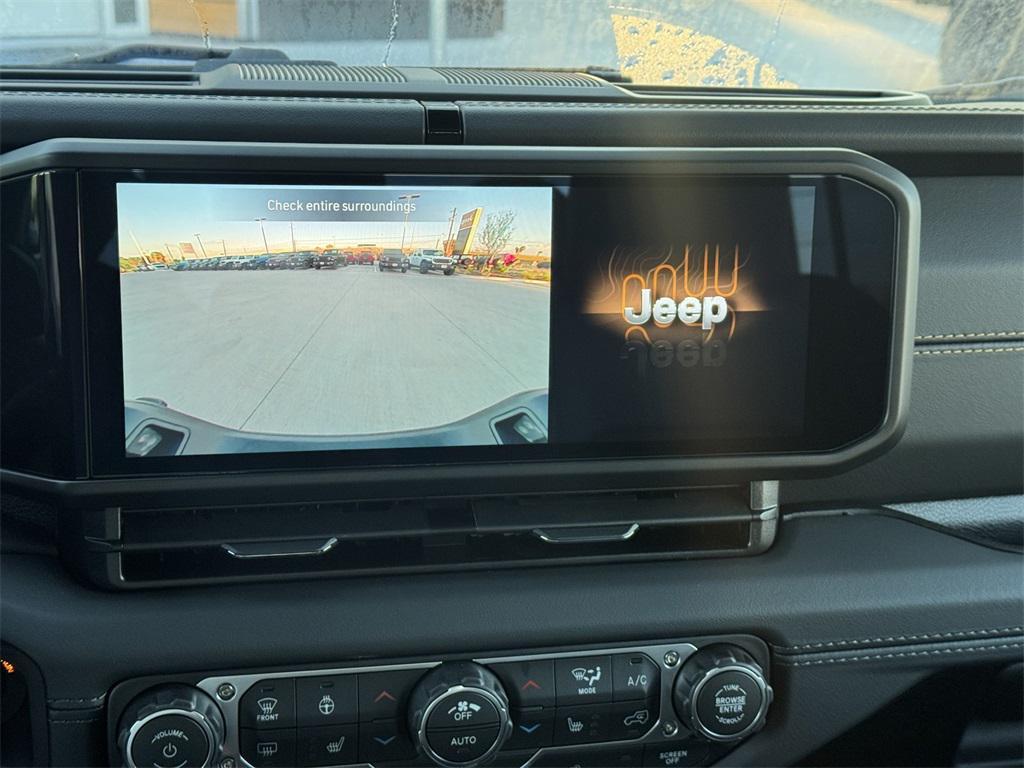 new 2025 Jeep Gladiator car, priced at $40,435