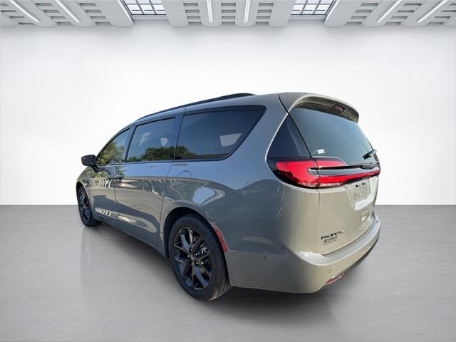 new 2023 Chrysler Pacifica car, priced at $43,515