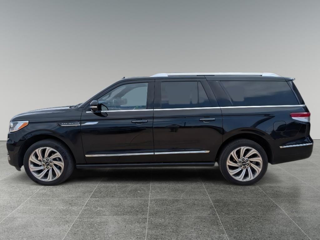 used 2022 Lincoln Navigator car, priced at $48,888