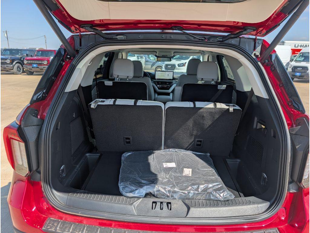 new 2025 Ford Explorer car, priced at $62,095