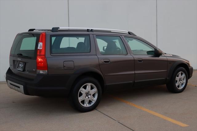 used 2005 Volvo XC70 car, priced at $2,990