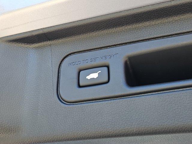 new 2025 Honda Pilot car, priced at $50,895