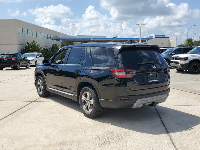 new 2025 Honda Pilot car, priced at $45,700