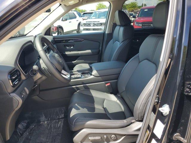 new 2025 Honda Pilot car, priced at $45,700