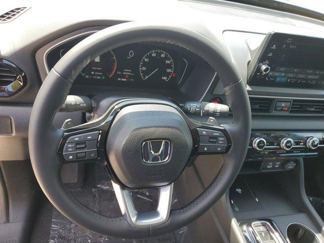 new 2025 Honda Pilot car, priced at $45,700