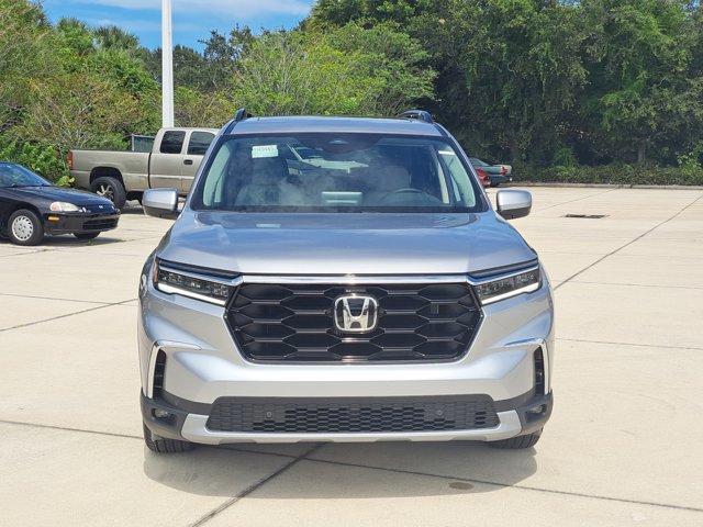 new 2025 Honda Pilot car, priced at $50,895