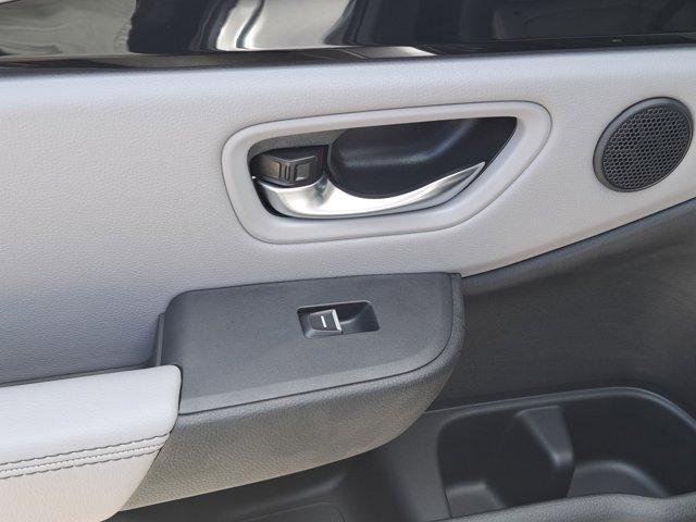 new 2025 Honda Pilot car, priced at $50,895