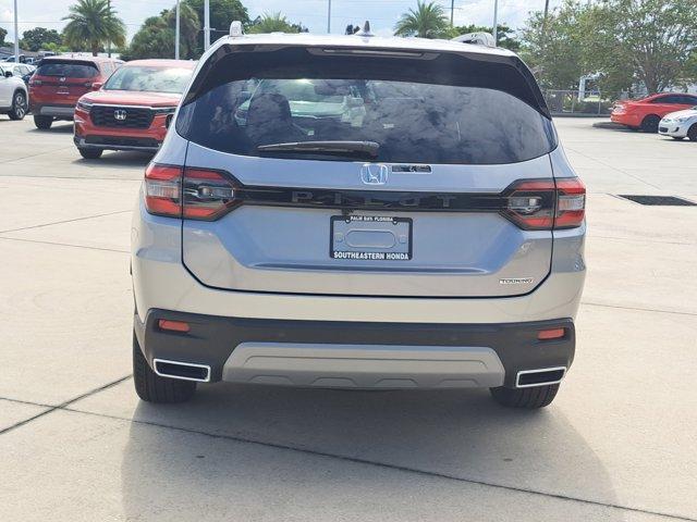 new 2025 Honda Pilot car, priced at $50,895