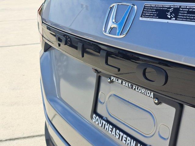 new 2025 Honda Pilot car, priced at $50,895