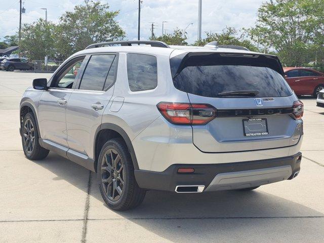 new 2025 Honda Pilot car, priced at $50,895