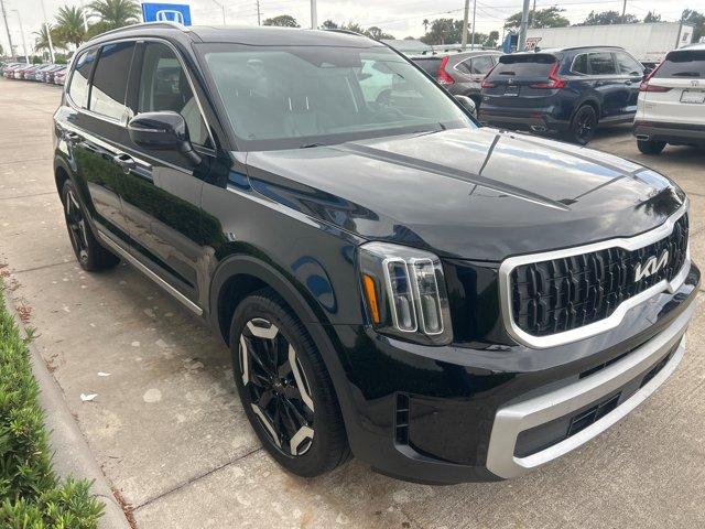 used 2024 Kia Telluride car, priced at $38,400