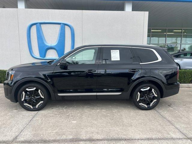 used 2024 Kia Telluride car, priced at $38,400