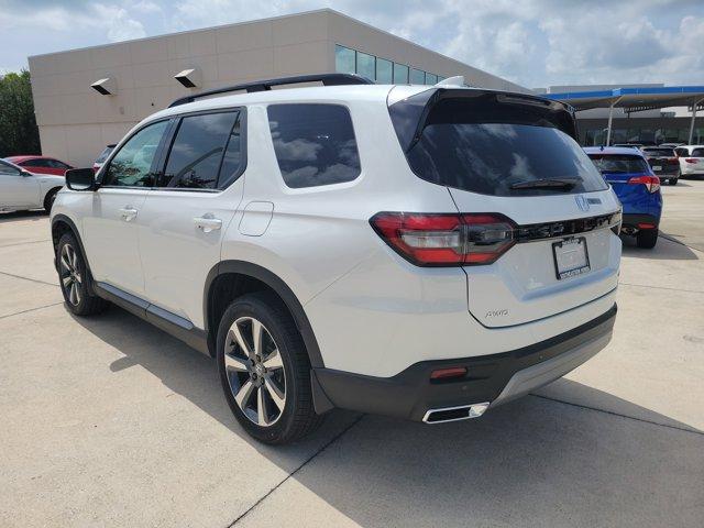 new 2025 Honda Pilot car, priced at $54,985