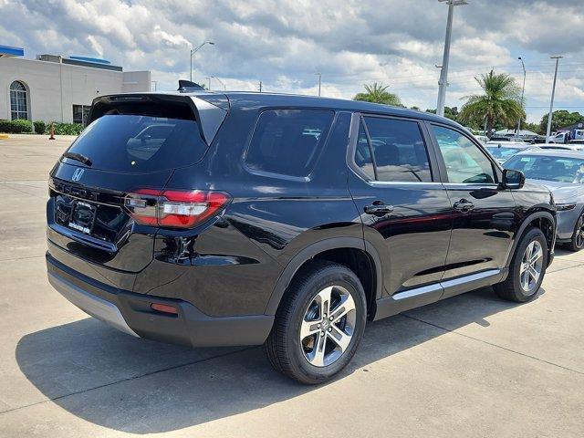 new 2025 Honda Pilot car, priced at $45,680