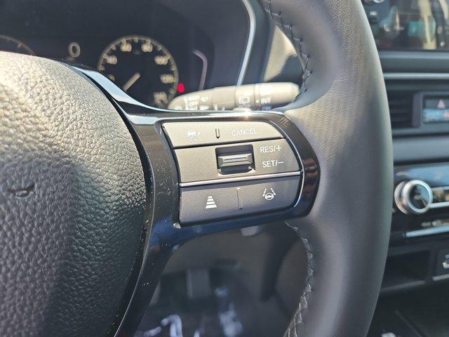 new 2025 Honda Pilot car, priced at $45,680