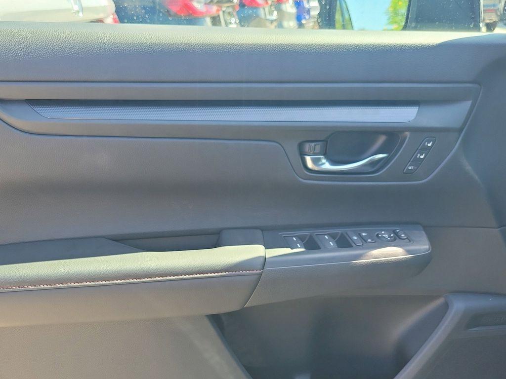 new 2026 Honda CR-V Hybrid car, priced at $40,175