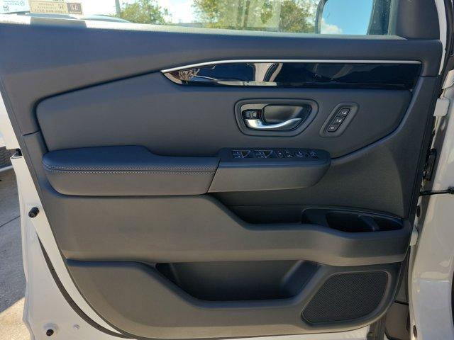 new 2025 Honda Pilot car, priced at $49,405