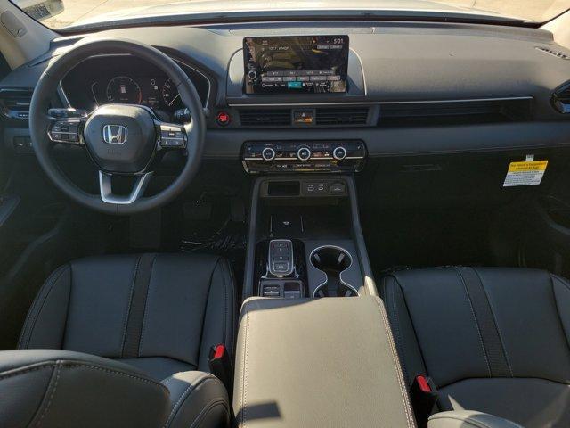 new 2025 Honda Pilot car, priced at $49,405