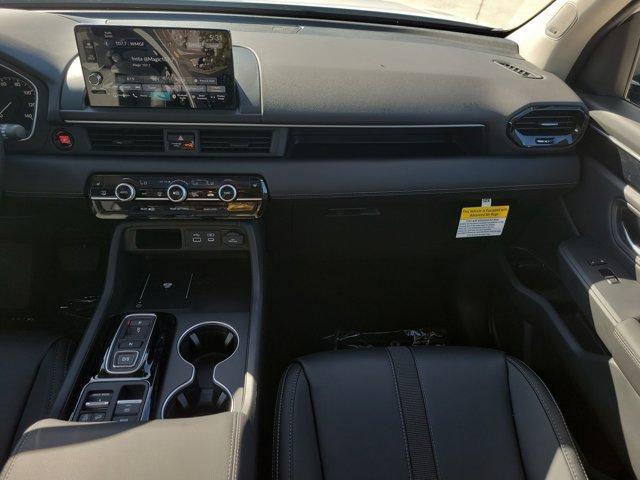 new 2025 Honda Pilot car, priced at $49,405