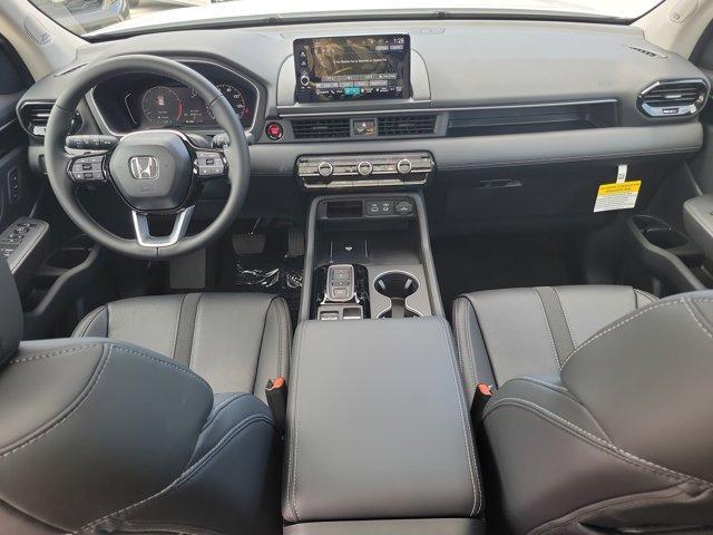 new 2025 Honda Pilot car, priced at $49,405