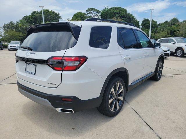 new 2025 Honda Pilot car, priced at $49,405