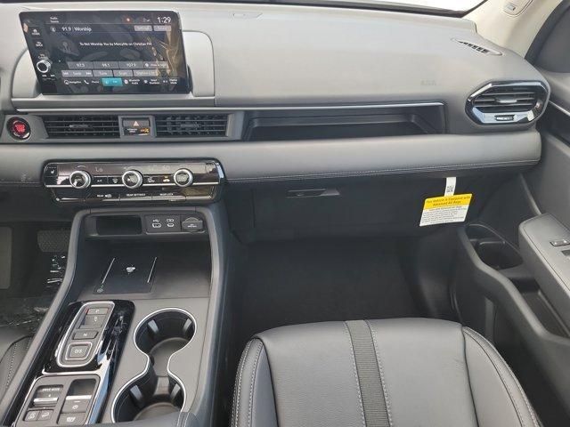 new 2025 Honda Pilot car, priced at $49,405
