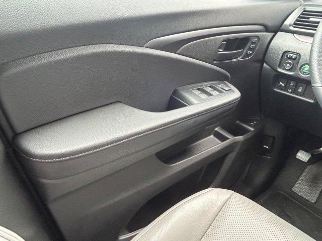 used 2022 Honda Passport car, priced at $32,500