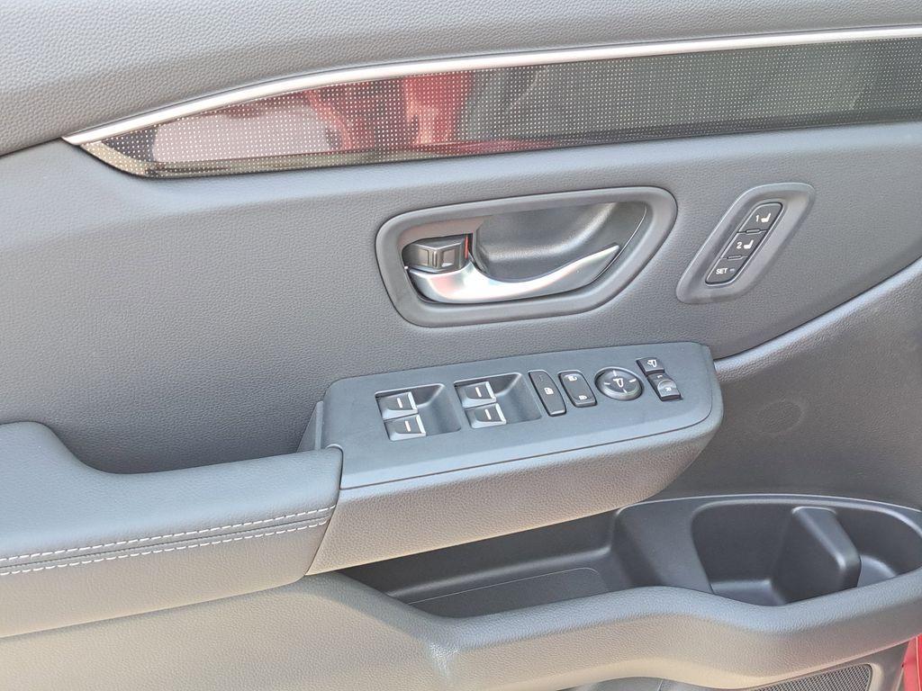 new 2025 Honda Pilot car, priced at $55,030