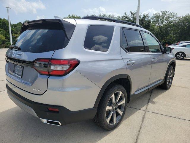 new 2025 Honda Pilot car, priced at $54,530