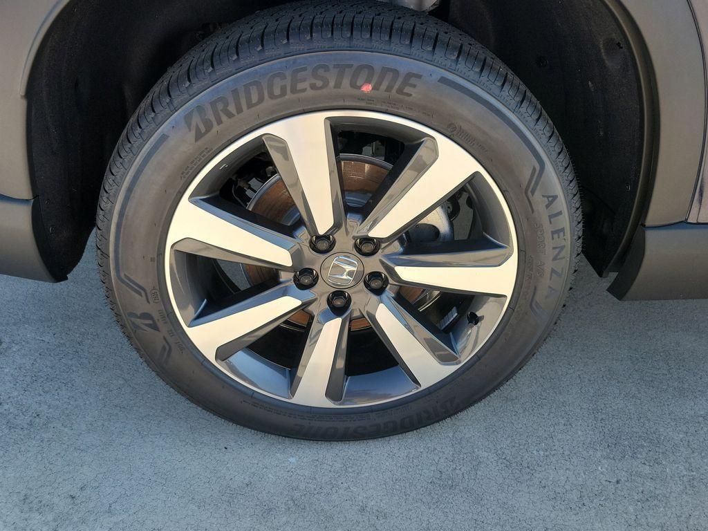 new 2025 Honda Pilot car, priced at $51,095