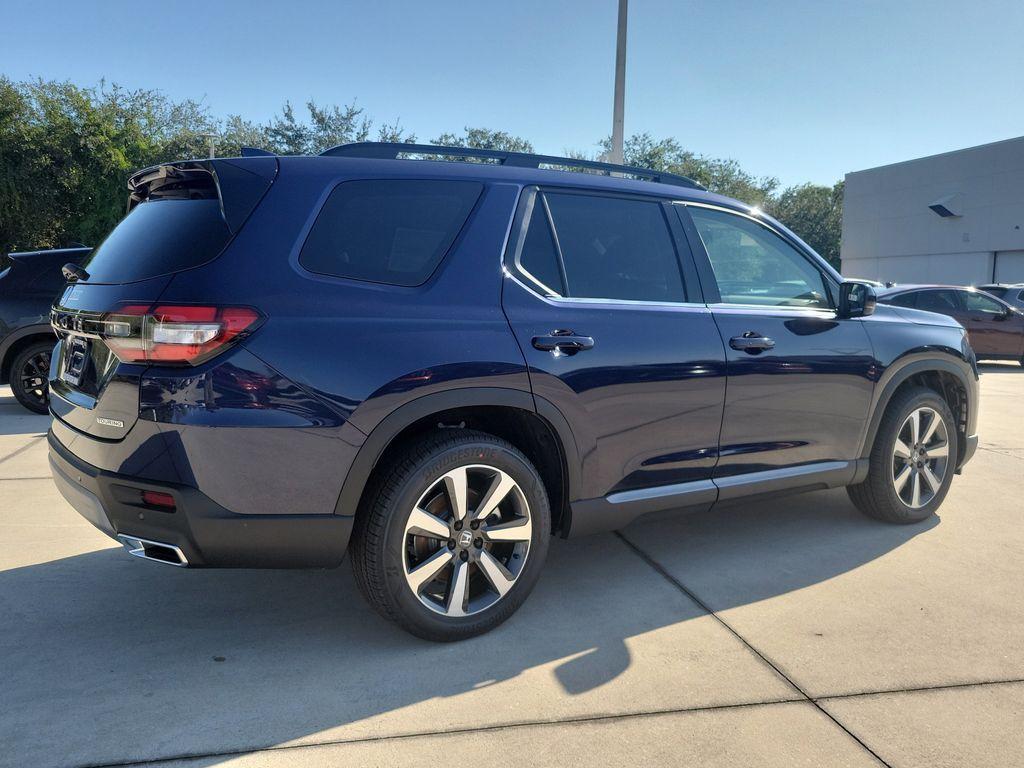 new 2025 Honda Pilot car, priced at $51,095