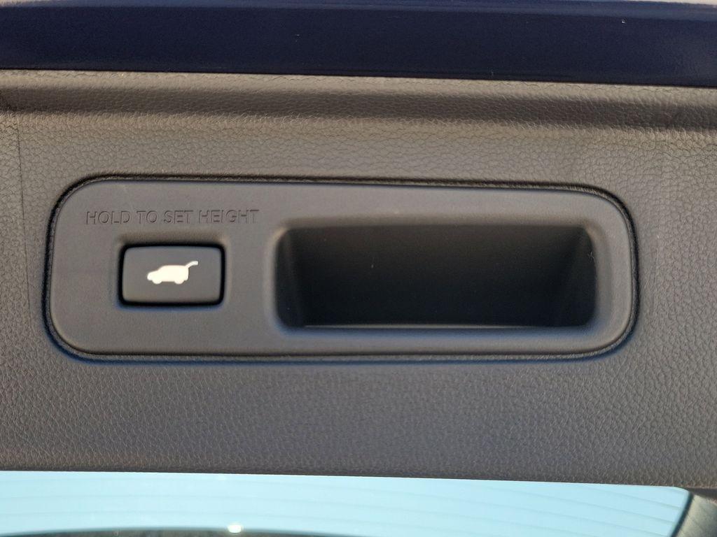 new 2025 Honda Pilot car, priced at $51,095