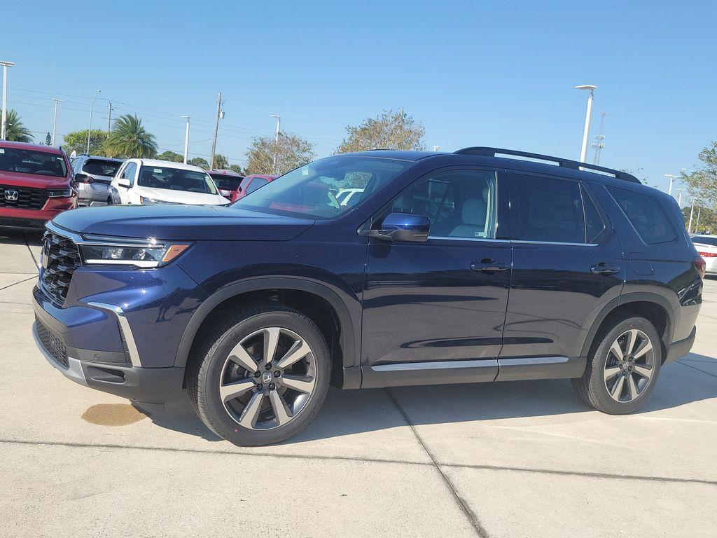 new 2025 Honda Pilot car, priced at $51,095