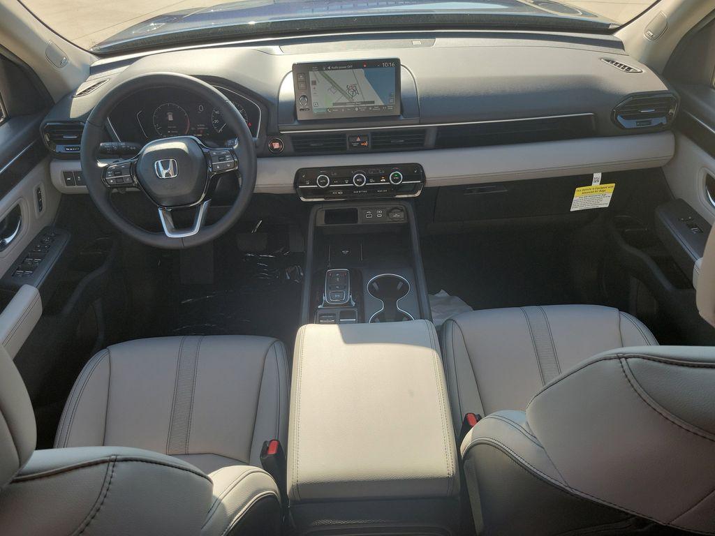 new 2025 Honda Pilot car, priced at $51,095