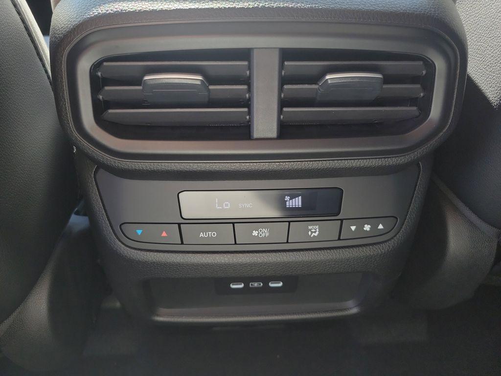 new 2025 Honda Pilot car, priced at $51,095