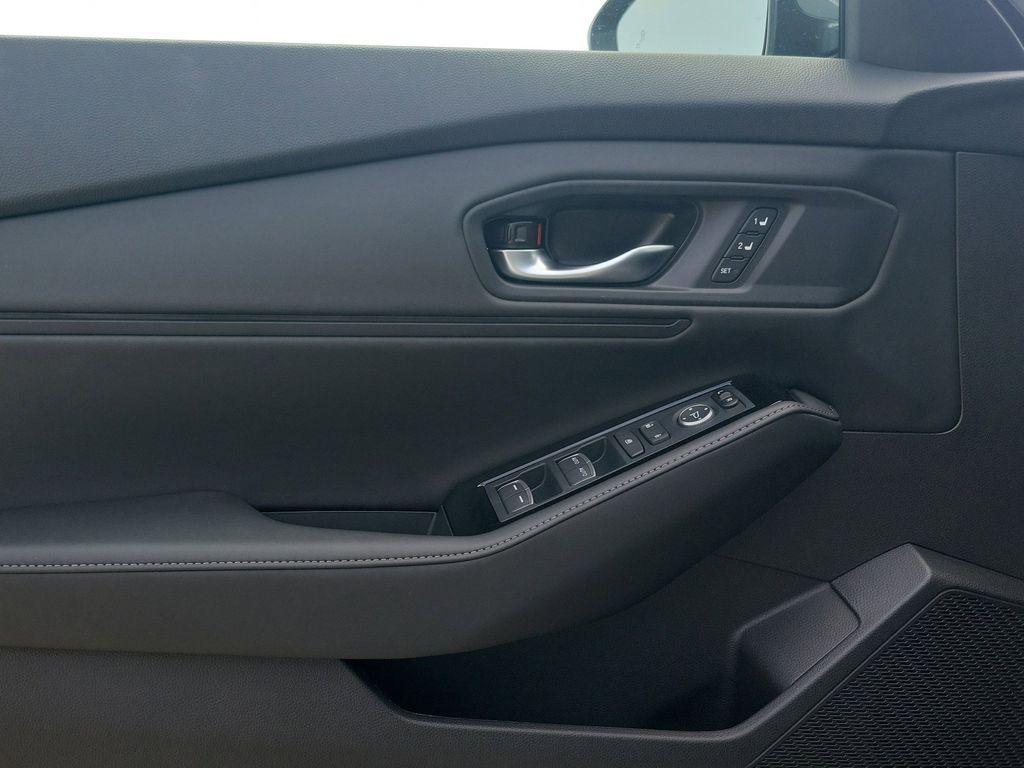 new 2025 Honda Accord Hybrid car, priced at $40,950