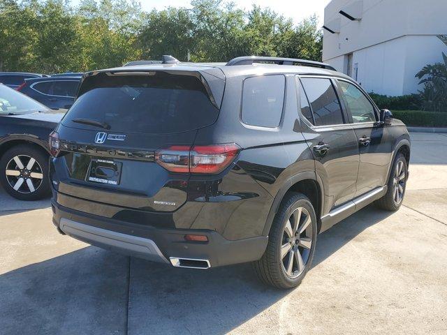 new 2025 Honda Pilot car, priced at $51,050