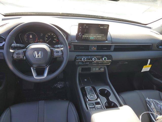 new 2025 Honda Pilot car, priced at $51,050