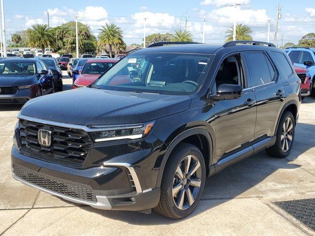 new 2025 Honda Pilot car, priced at $51,050