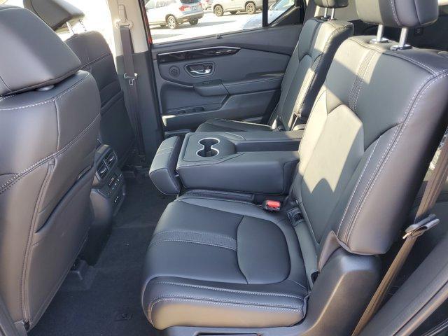 new 2025 Honda Pilot car, priced at $51,050