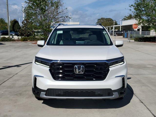 new 2025 Honda Pilot car, priced at $49,350