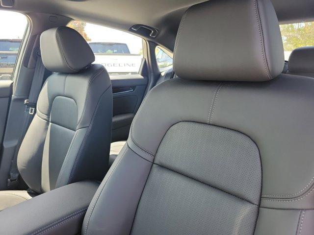 new 2025 Honda Civic Hybrid car, priced at $33,100