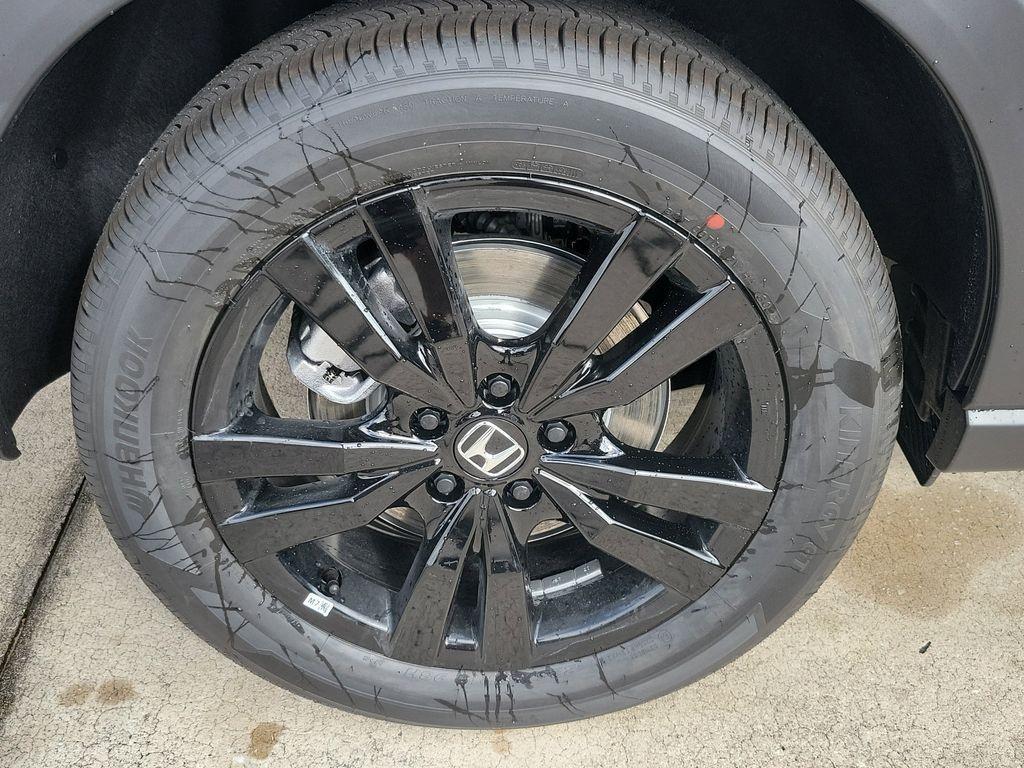 new 2026 Honda HR-V car, priced at $29,450