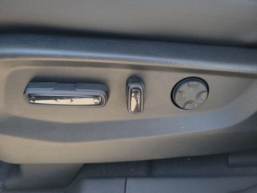 new 2026 Honda Odyssey car, priced at $46,140