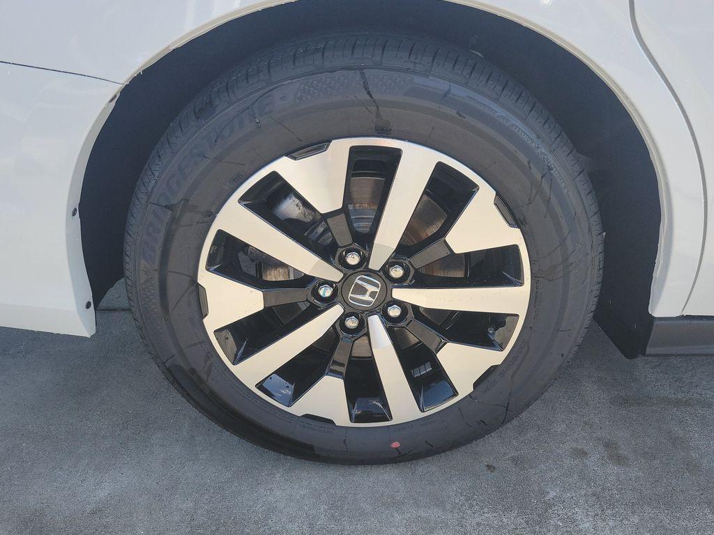 new 2026 Honda Odyssey car, priced at $46,140