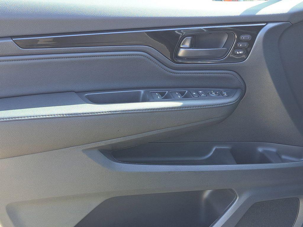 new 2026 Honda Odyssey car, priced at $48,990