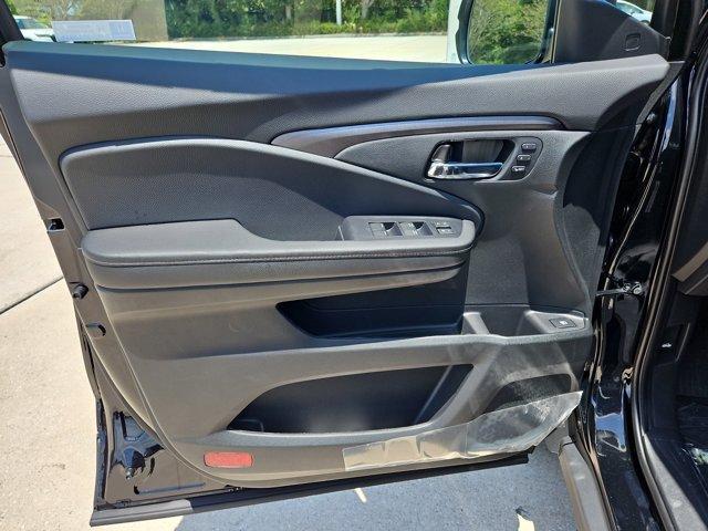 new 2025 Honda Ridgeline car, priced at $44,430